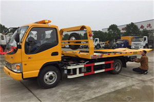 荥经哪里有拖车服务